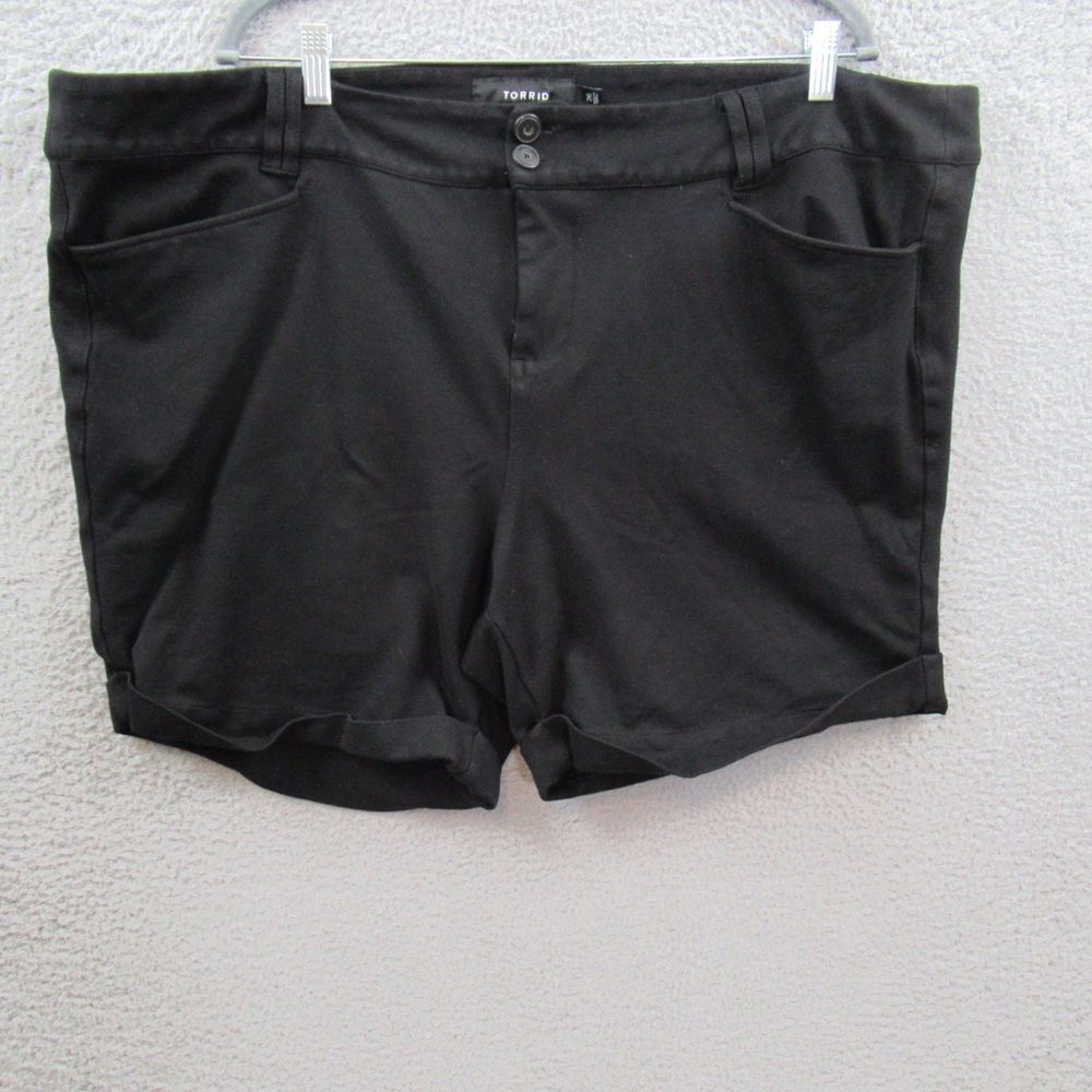 Torrid Womens Shorts Plus Size 26 Black Cuffed Stretch 6.5" Inseam Dressy Pocket